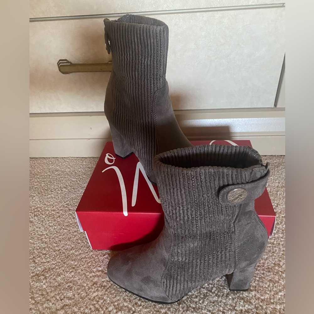 Impo stretch Booties - Picture 2 of 5
